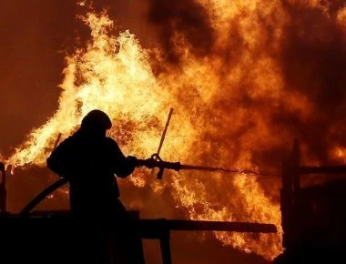Ιράν: Εκρήξεις και μεγάλη φωτιά σε ταξιαρχία τεθωρακισμένων